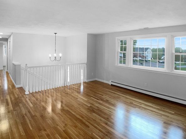 7 Nirvana Dr, Saugus MA 01906