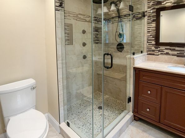7 Nirvana Dr, Saugus MA 01906