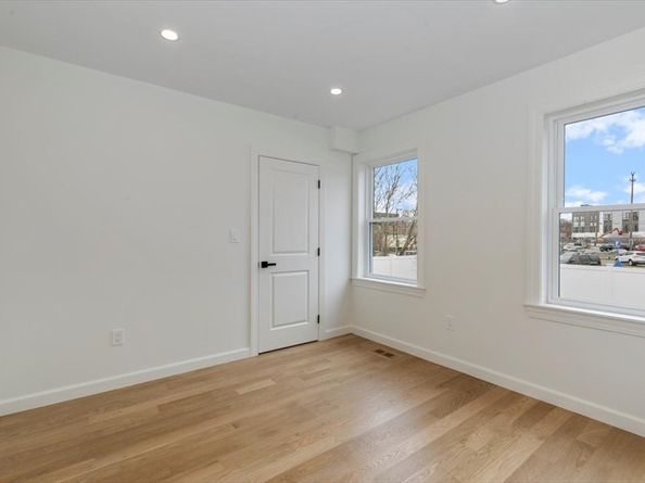 106 Broadway 1, Salem MA 01970