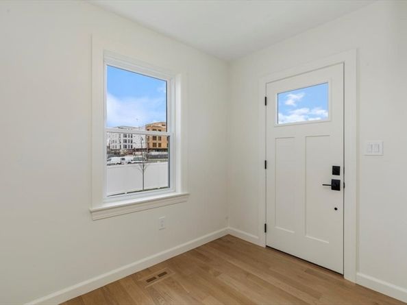 106 Broadway 1, Salem MA 01970