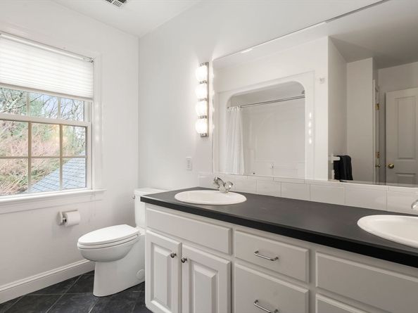 5 Powissett St, Dover MA 02030