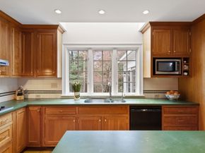 5 Powissett St, Dover MA 02030
