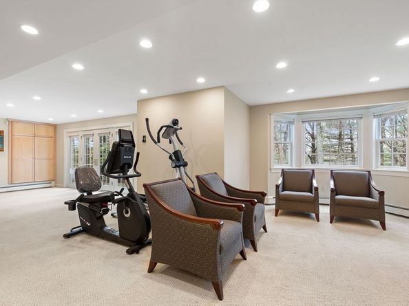 5 Powissett St, Dover MA 02030