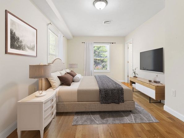 403-405 Reedsdale Rd, Milton MA 02186