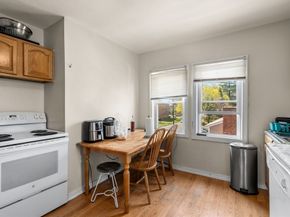 18 Auburn St Ext, Framingham MA 01701