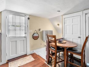 18 Auburn St Ext, Framingham MA 01701