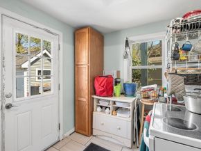 18 Auburn St Ext, Framingham MA 01701