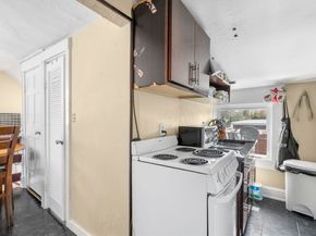 18 Auburn St Ext, Framingham MA 01701