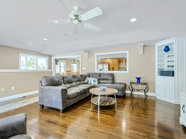 33 Lill Avenue, Newton MA 02465