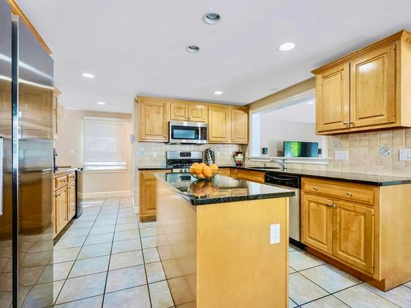 33 Lill Avenue, Newton MA 02465