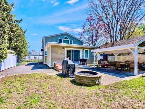 33 Lill Avenue, Newton MA 02465