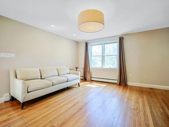 33 Lill Avenue, Newton MA 02465