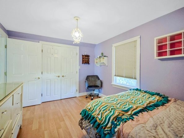 33 Lill Avenue, Newton MA 02465
