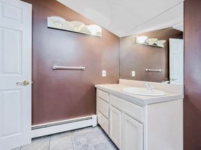 33 Lill Avenue, Newton MA 02465