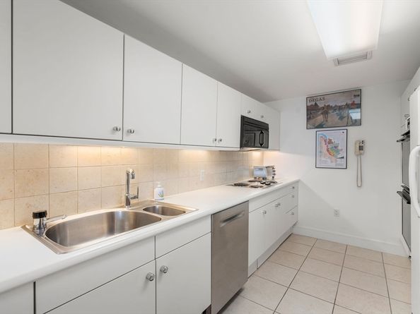 75-83 Cambridge Pkwy W702, Cambridge MA 02142