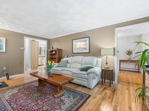 4 Barberry Ln, West Newbury MA 01985