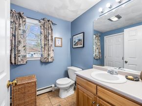 4 Barberry Ln, West Newbury MA 01985