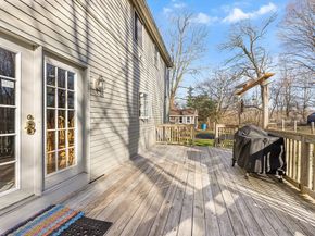 4 Barberry Ln, West Newbury MA 01985