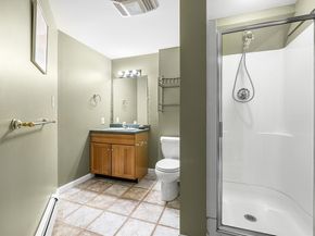 4 Barberry Ln, West Newbury MA 01985