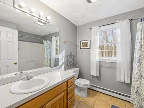 4 Barberry Ln, West Newbury MA 01985