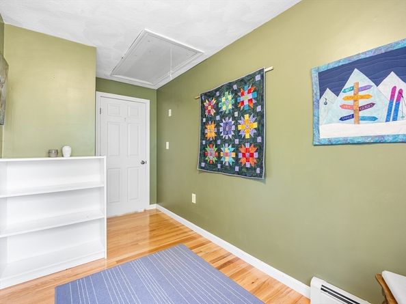 4 Barberry Ln, West Newbury MA 01985