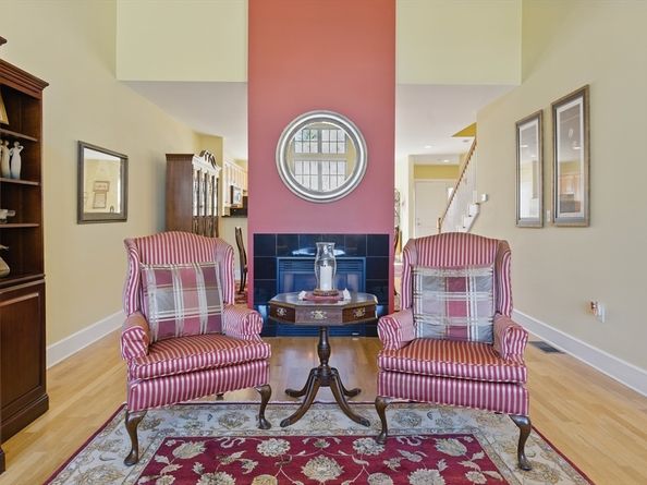 2 Powder Mill Sq 2B, Andover MA 01810