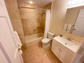 1001 Marina Dr 213, Quincy MA 02171