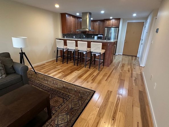 1001 Marina Dr 213, Quincy MA 02171