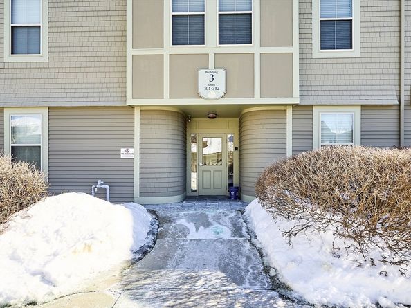 3 Harvest Drive 106, North Andover MA 01845