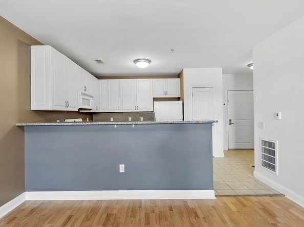 3 Harvest Drive 106, North Andover MA 01845