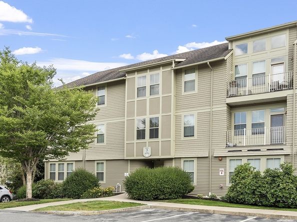 3 Harvest Drive 106, North Andover MA 01845