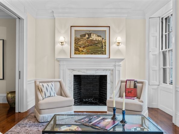 15 W Cedar St, Boston MA 02108