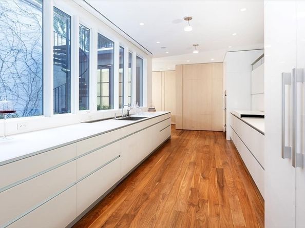 21 Chestnut St, Boston MA 02108