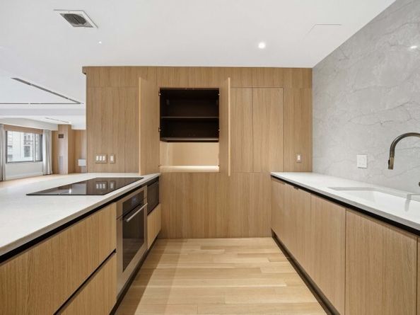 1 Huntington Ave 903, Boston MA 02116