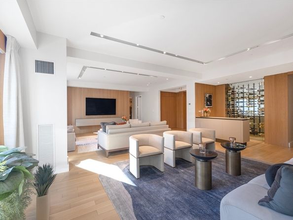 1 Huntington Ave 903, Boston MA 02116