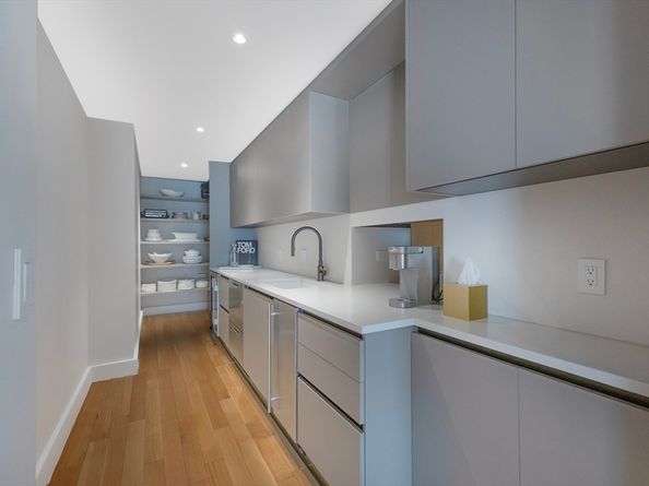 1 Huntington Ave 903, Boston MA 02116