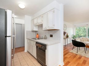 426 Pleasant St 17, Malden MA 02148
