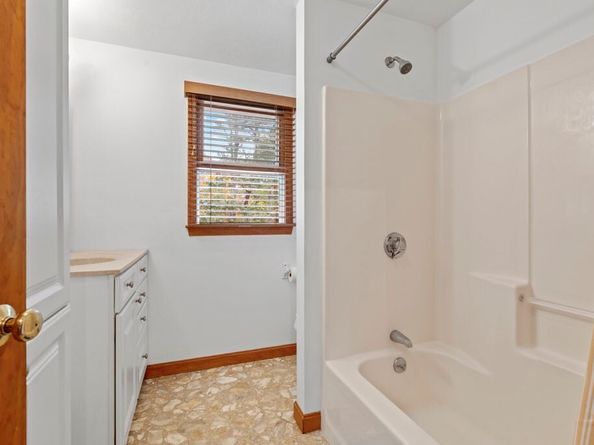62 Teakettle Ln, Duxbury MA 02332