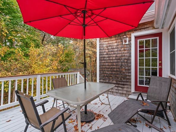 62 Teakettle Ln, Duxbury MA 02332