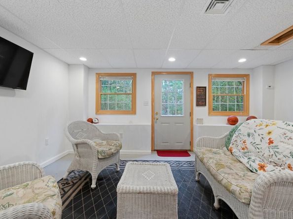 62 Teakettle Ln, Duxbury MA 02332