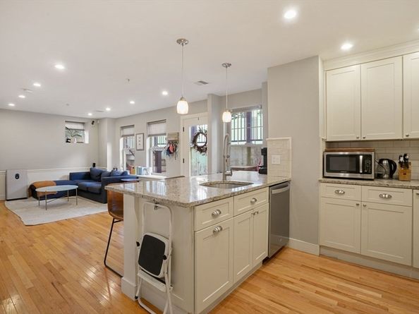 17 Neponset Street A, Canton MA 02021