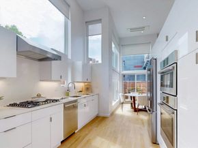 213 Third Street, Cambridge MA 02141