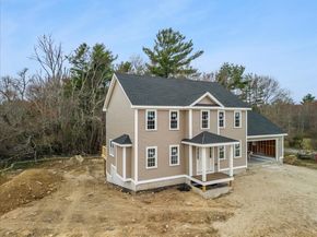 49 Thompson St, Middleboro MA 02346