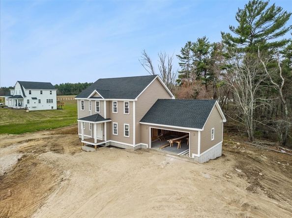 49 Thompson St, Middleboro MA 02346