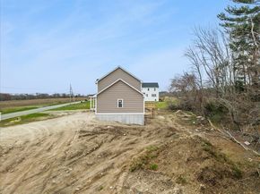49 Thompson St, Middleboro MA 02346