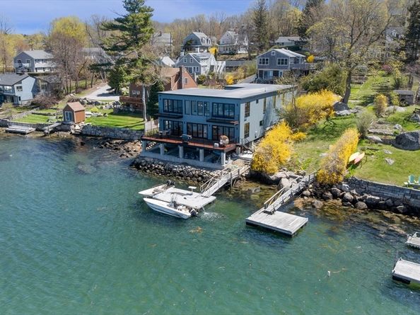 498 Washington St, Gloucester MA 01930