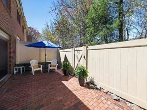 94 Cottonwood Dr 94, Stoughton MA 02072