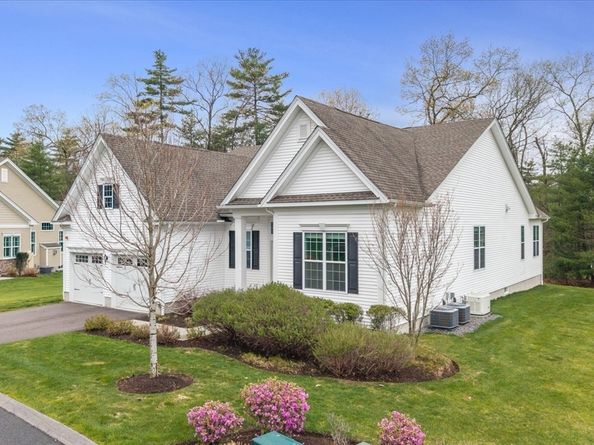 40 Ridgewood Dr 40, Stow MA 01775