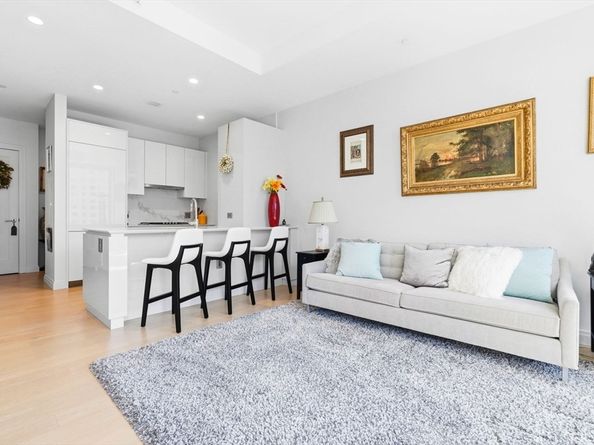 133 Seaport Blvd 1805, Boston MA 02210