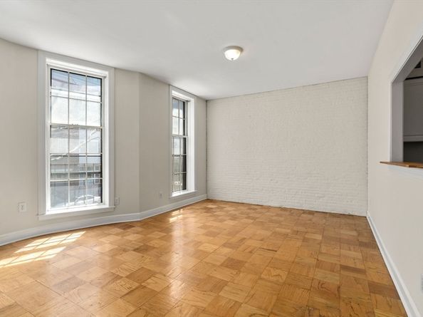 21 Bowdoin 2C, Boston MA 02114